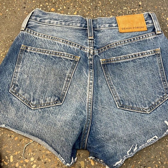 Denim Forum size 25 the Yoko short - Picture 3 of 3